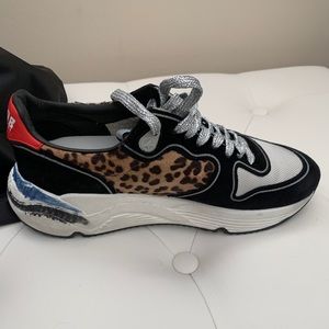 Meet your Posher, Gina